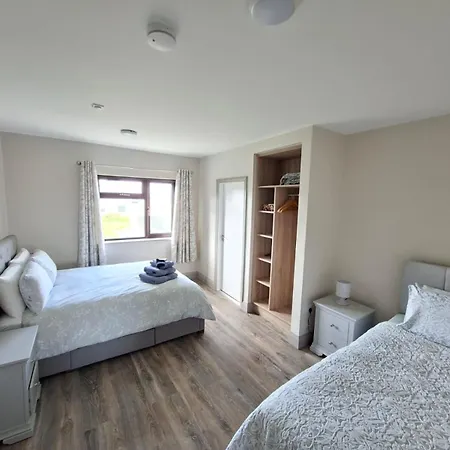 Tigh Fitz - Inis Mor, Aran Island Apartment