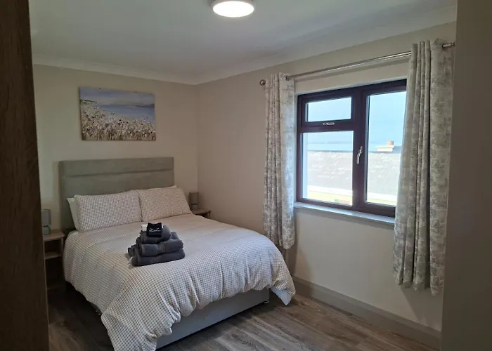 Tigh Fitz - Inis Mor, Aran Island * 伊尼什莫尔岛